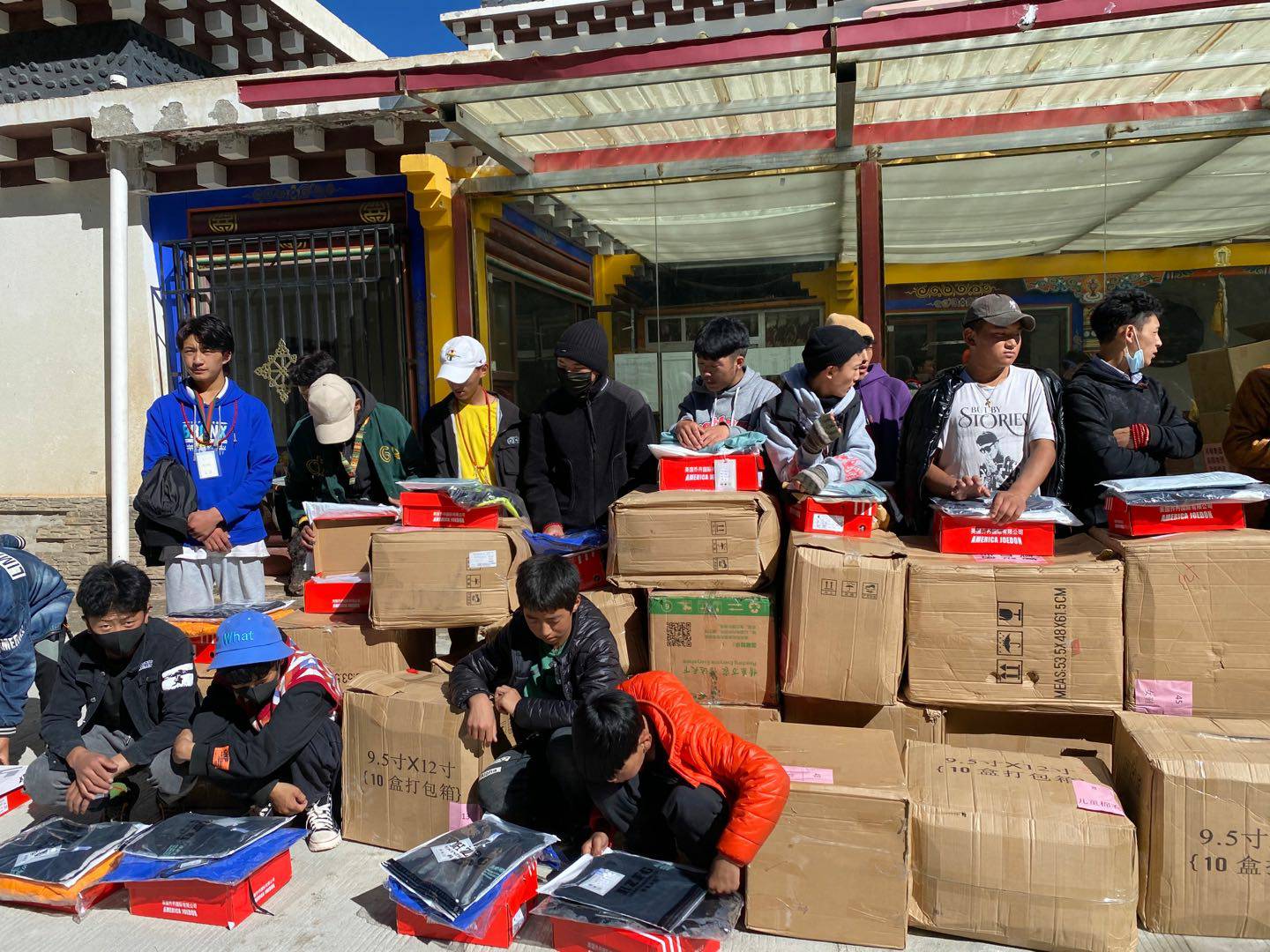半岛手机站网站官网登入-半岛(中国)公益回顾丨家国同欢月同圆 温暖满载甘孜州(图7) 半岛手机站网站官网登入-半岛(中国)公益回顾丨家国同欢月同圆 温暖满载甘孜州(图7)