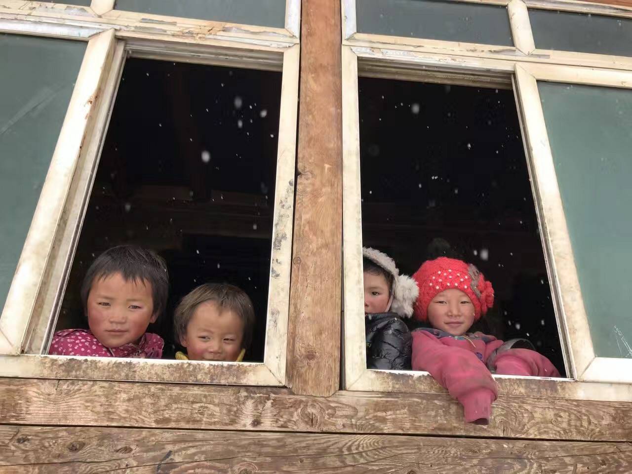 半岛手机站网站官网登入-半岛(中国)公益回顾丨家国同欢月同圆 温暖满载甘孜州(图9) 半岛手机站网站官网登入-半岛(中国)公益回顾丨家国同欢月同圆 温暖满载甘孜州(图9)